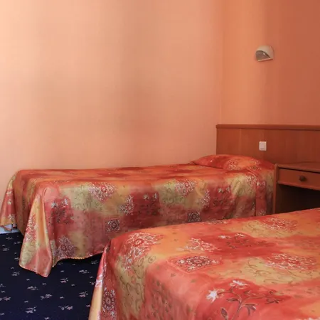 Acapulco 2* לורדה