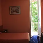 Acapulco Hotel